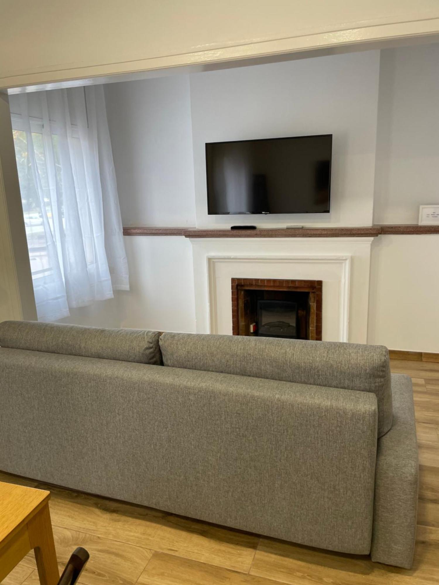 Apartamentos Tarradellas Sants Estacio Barselona Dış mekan fotoğraf