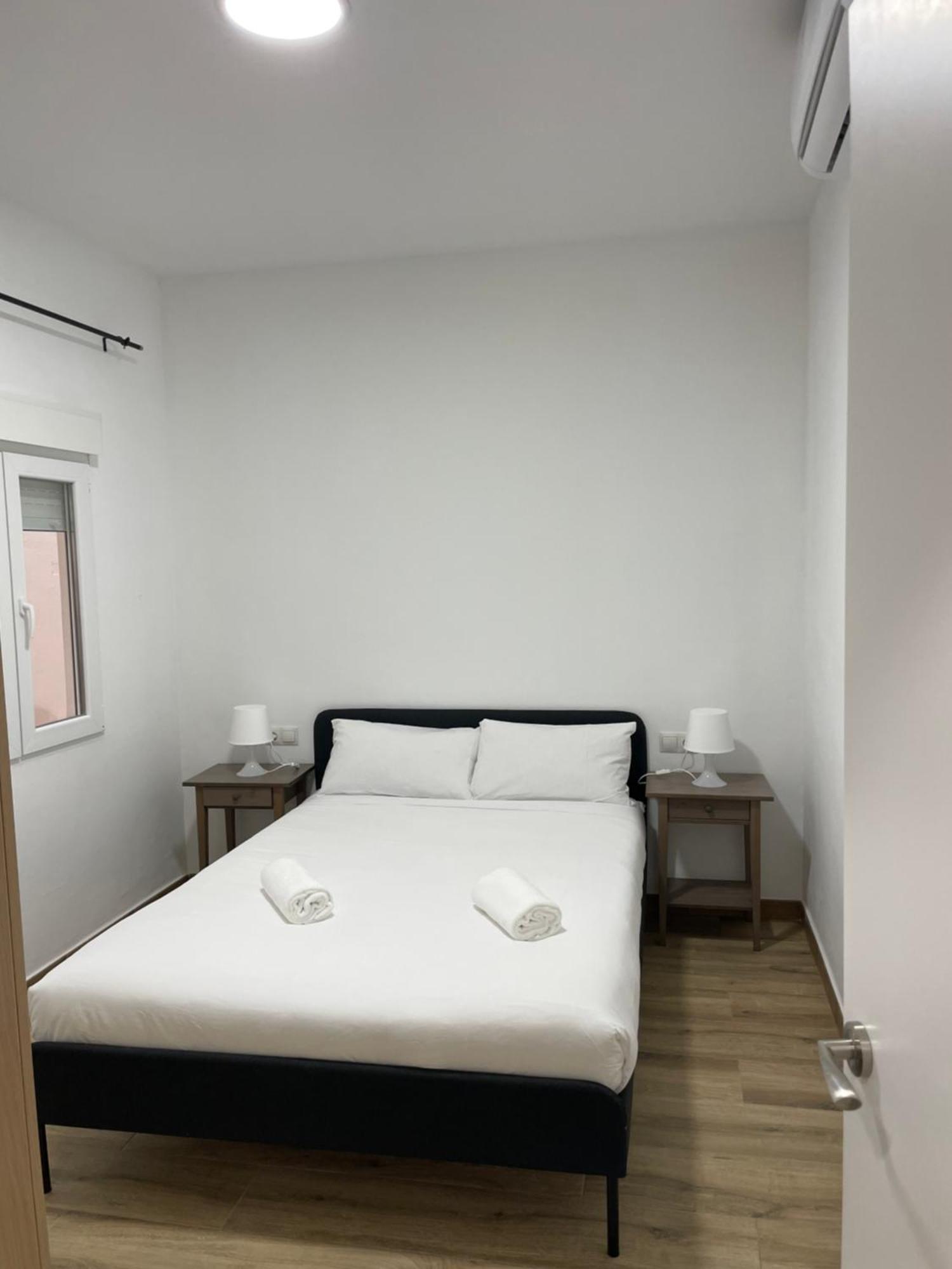 Apartamentos Tarradellas Sants Estacio Barselona Dış mekan fotoğraf