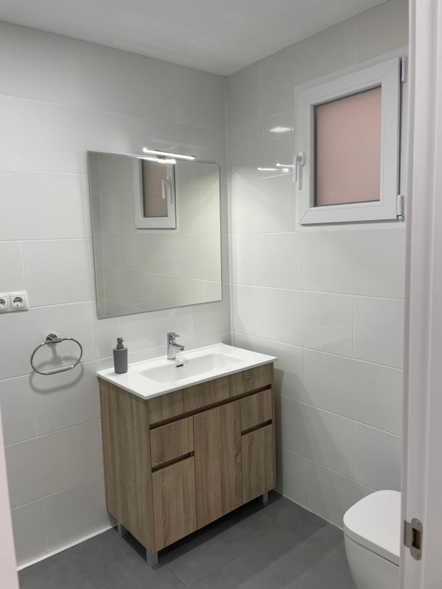 Apartamentos Tarradellas Sants Estacio Barselona Dış mekan fotoğraf