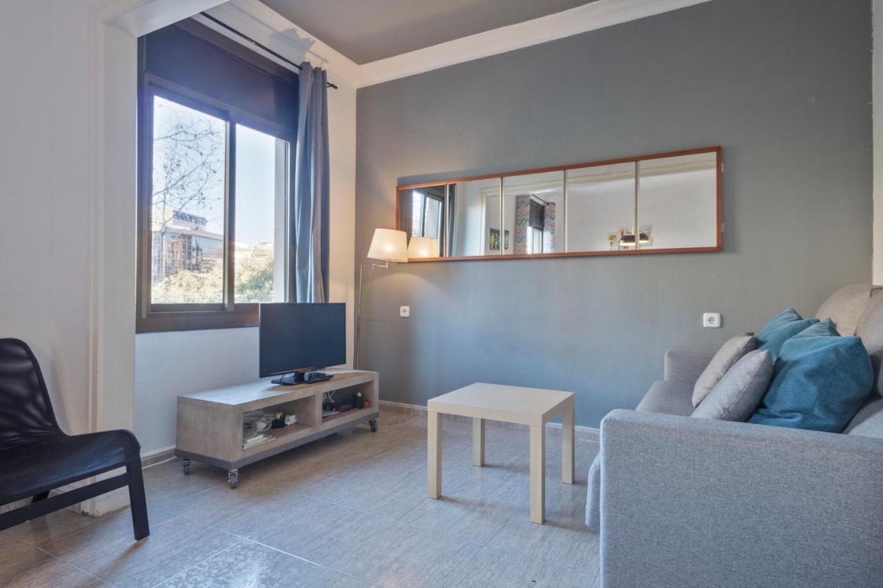 Apartamentos Tarradellas Sants Estacio Barselona Dış mekan fotoğraf