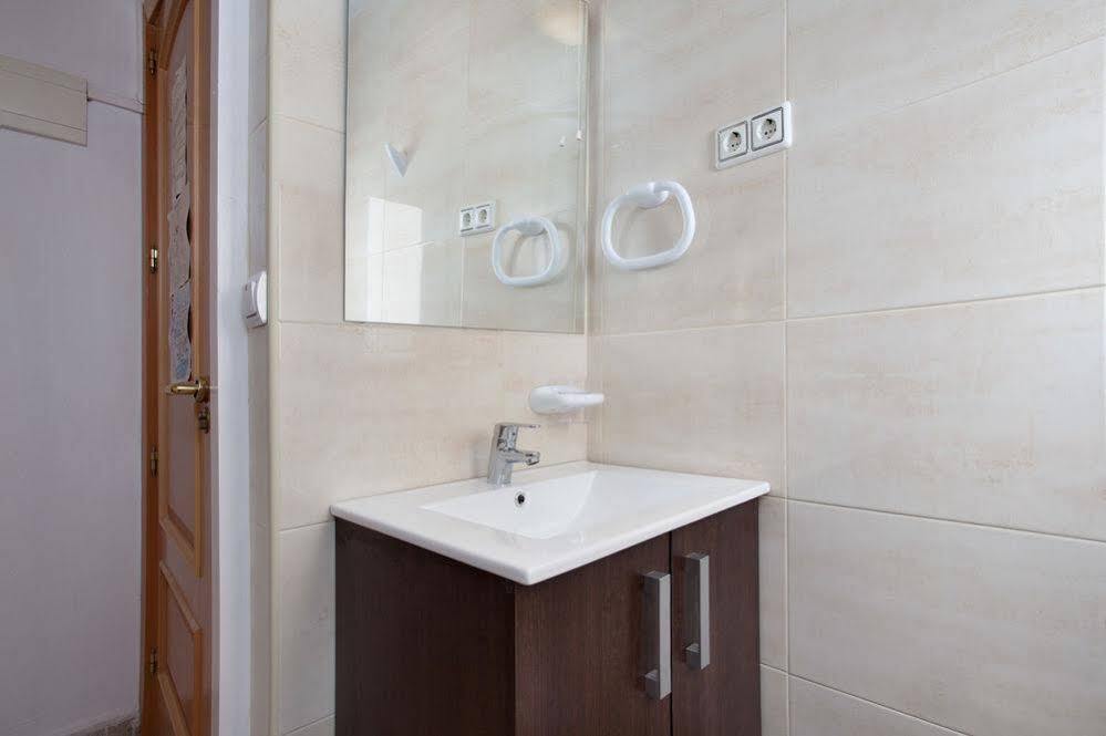 Apartamentos Tarradellas Sants Estacio Barselona Dış mekan fotoğraf